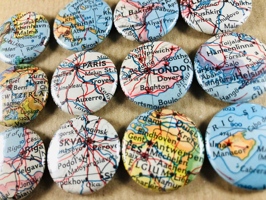 25mm magneten gemaakt van vintage landkaarten - upcycle!